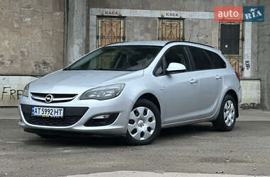 Універсал Opel Astra 2014 в Івано-Франківську