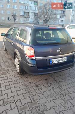 Универсал Opel Astra 2008 в Червонограде