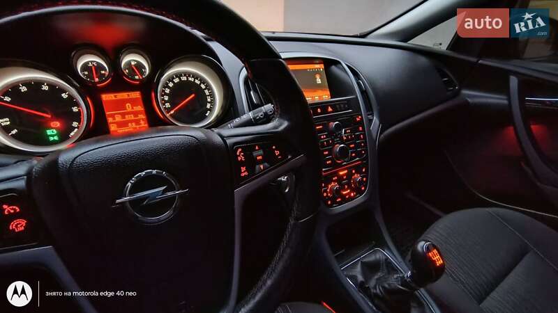 Универсал Opel Astra 2014 в Ужгороде фото 18 Универсал Opel Astra 2014 в Ужгороде