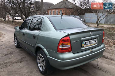 Седан Opel Astra 2006 в Богодухіву