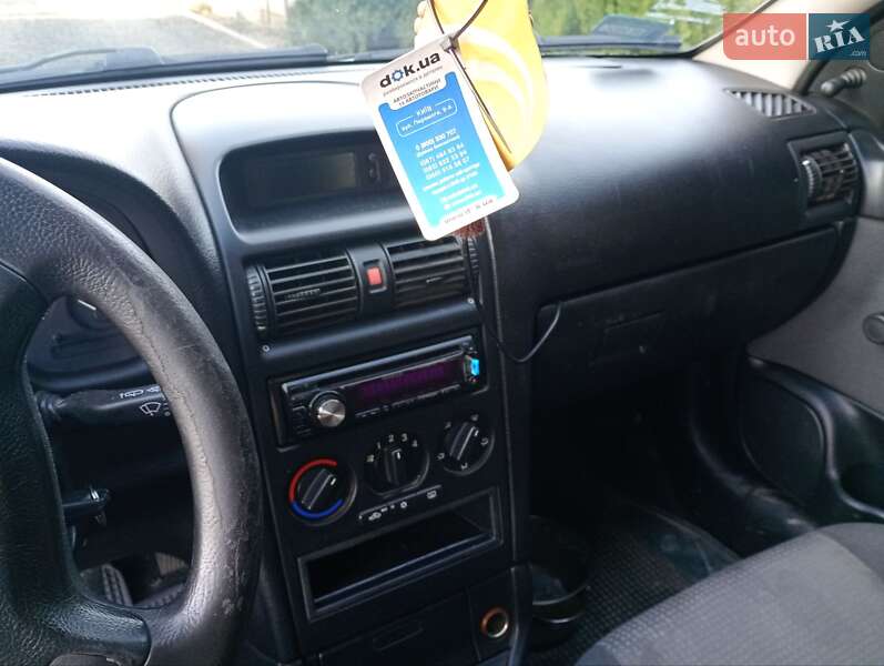 Хэтчбек Opel Astra 2004 в Камне-Каширском фото 6 Хэтчбек Opel Astra 2004 в Камне-Каширском