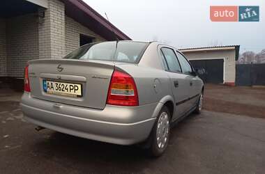 Седан Opel Astra 2007 в Охтирці