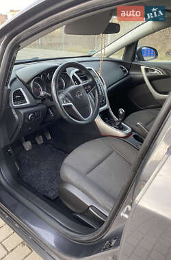 Универсал Opel Astra 2011 в 