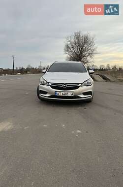 Універсал Opel Astra 2018 в Калуші