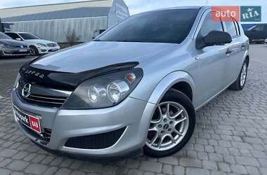 Хетчбек Opel Astra 2011 в Львові