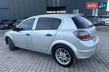 Хетчбек Opel Astra 2011 в Львові