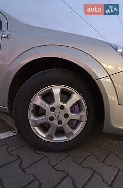 Универсал Opel Astra 2006 в 