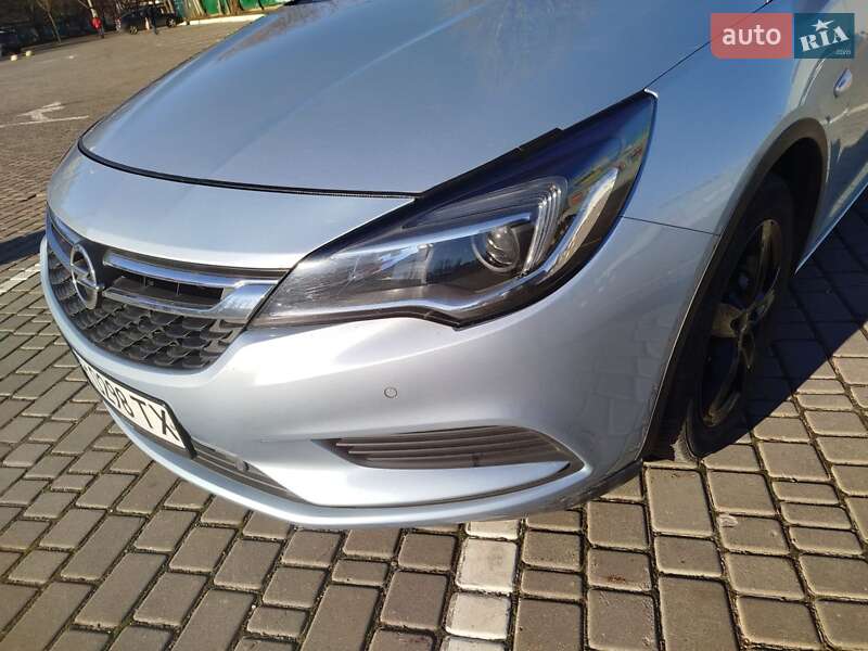 Универсал Opel Astra 2019 в Одессе