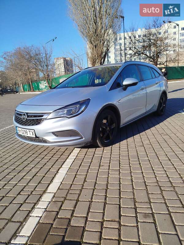 Универсал Opel Astra 2019 в Одессе