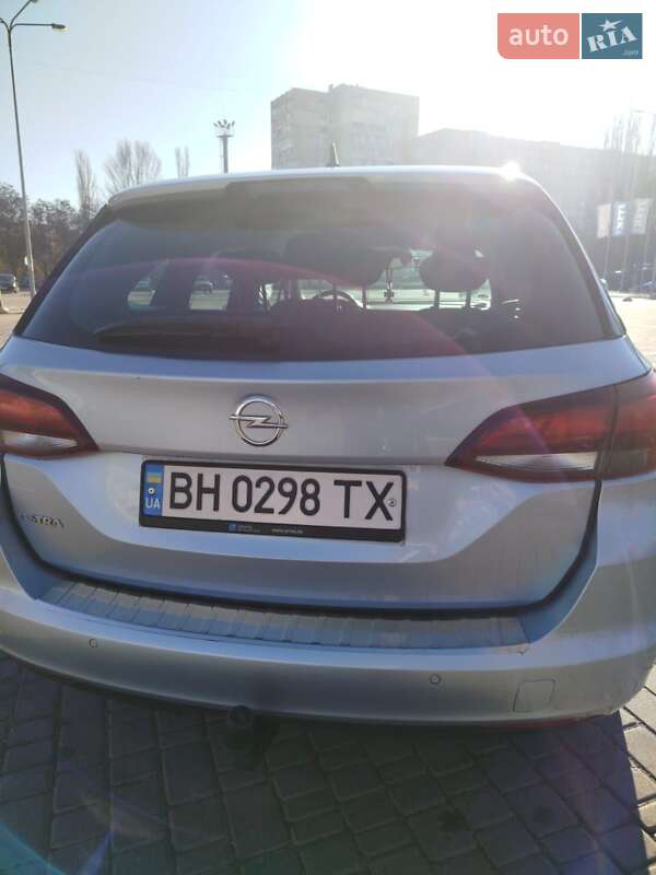 Универсал Opel Astra 2019 в Одессе
