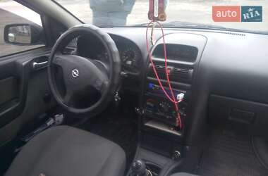 Седан Opel Astra 2006 в Золотоноше