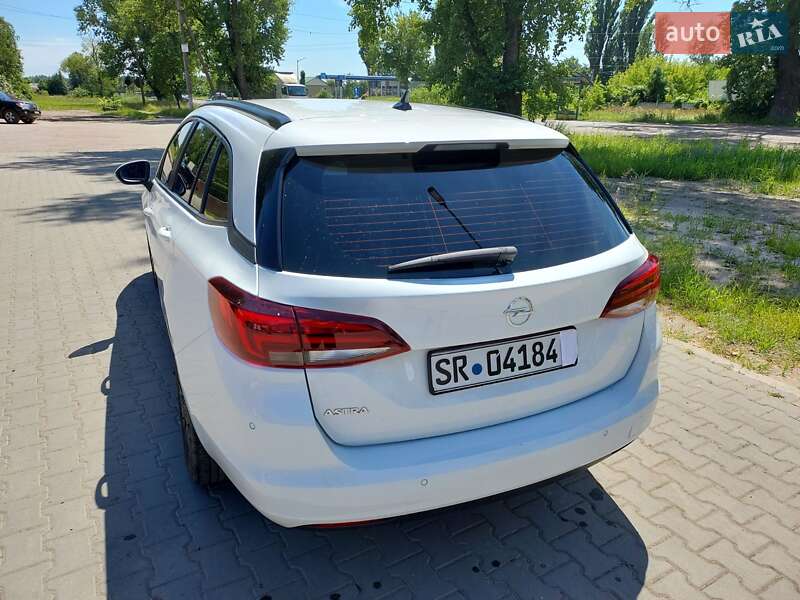 Универсал Opel Astra 2019 в Коростене