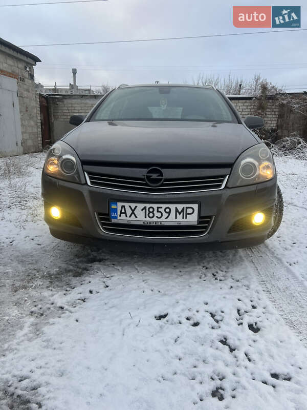 Універсал Opel Astra 2009 в Харкові