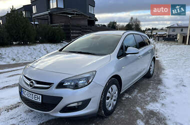 Універсал Opel Astra 2015 в Луцьку