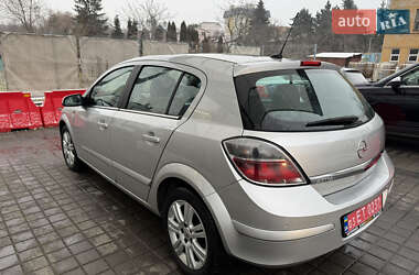 Хетчбек Opel Astra 2007 в Львові