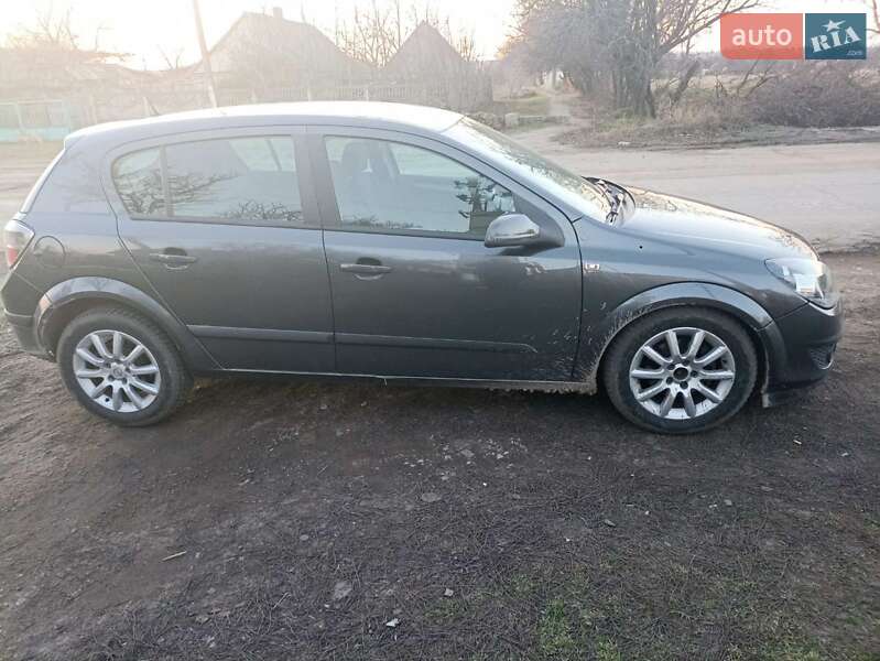 Хэтчбек Opel Astra 2008 в Запорожье