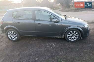 Хэтчбек Opel Astra 2008 в 
