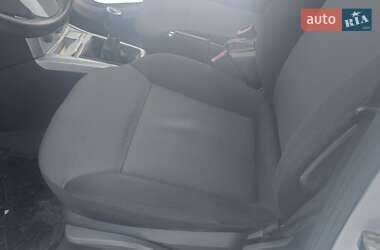 Универсал Opel Astra 2011 в Хороле