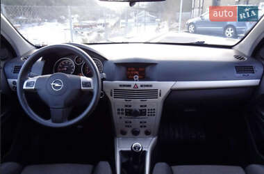 Хетчбек Opel Astra 2007 в Житомирі