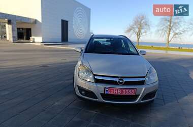 Універсал Opel Astra 2005 в Світловодську