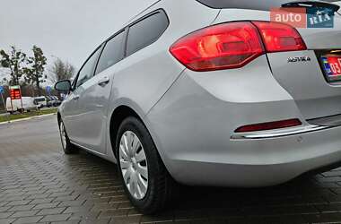 Универсал Opel Astra 2013 в Лубнах