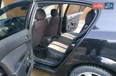 Хэтчбек Opel Astra 2008 в 