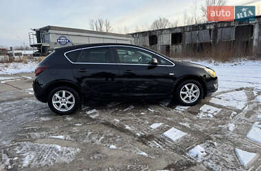 Хетчбек Opel Astra 2011 в Надвірній