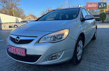 Універсал Opel Astra 2011 в Кременчуці