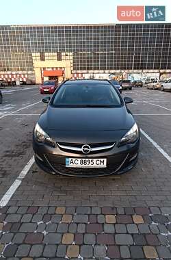 Універсал Opel Astra 2014 в Луцьку