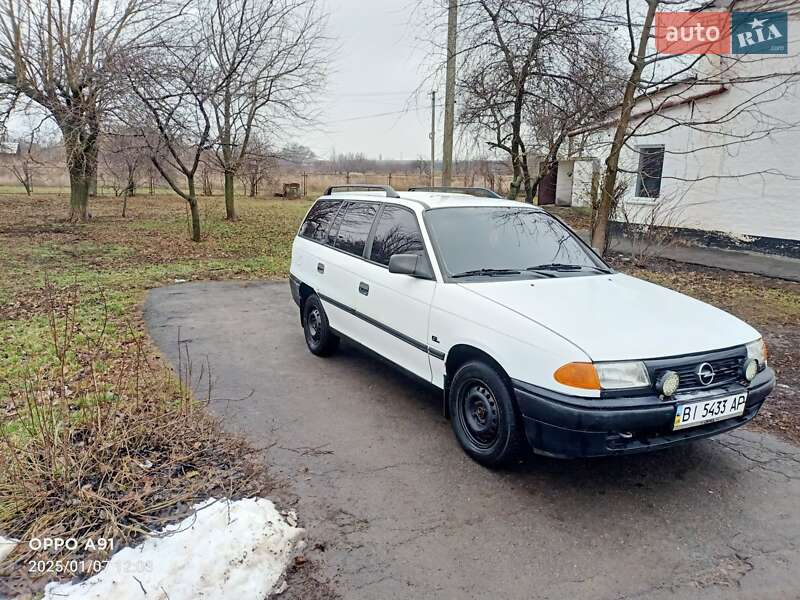 Универсал Opel Astra 1993 в Миргороде