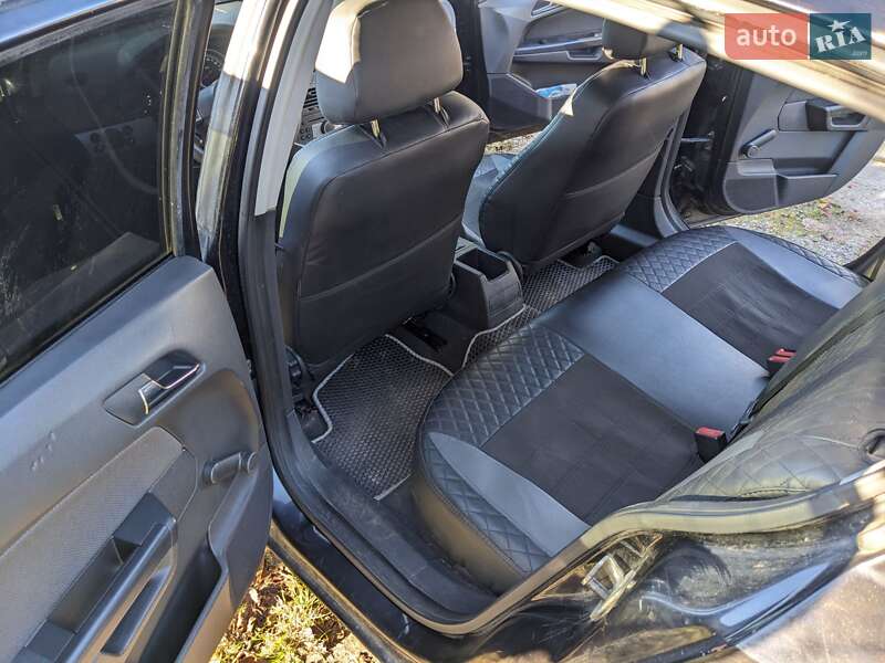 Хетчбек Opel Astra 2005 в Львові