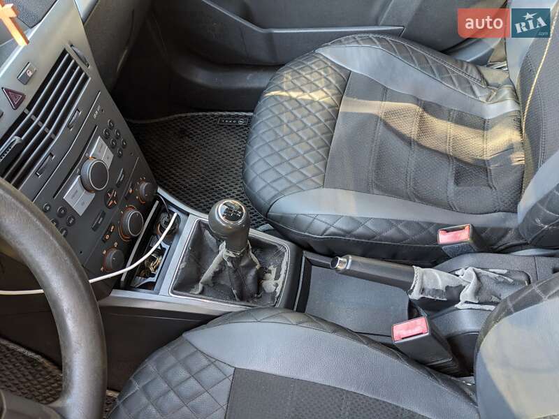 Хетчбек Opel Astra 2005 в Львові