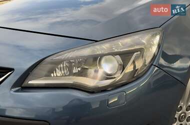 Універсал Opel Astra 2014 в Стрию