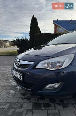 Універсал Opel Astra 2011 в Долині