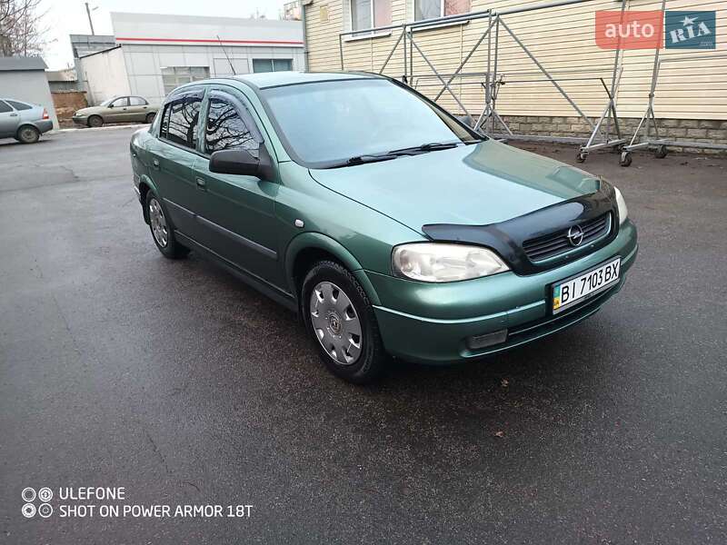 Седан Opel Astra 2008 в Полтаве