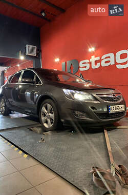 Хетчбек Opel Astra 2012 в Києві