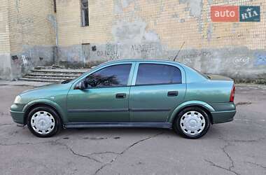 Седан Opel Astra 2006 в Обухові