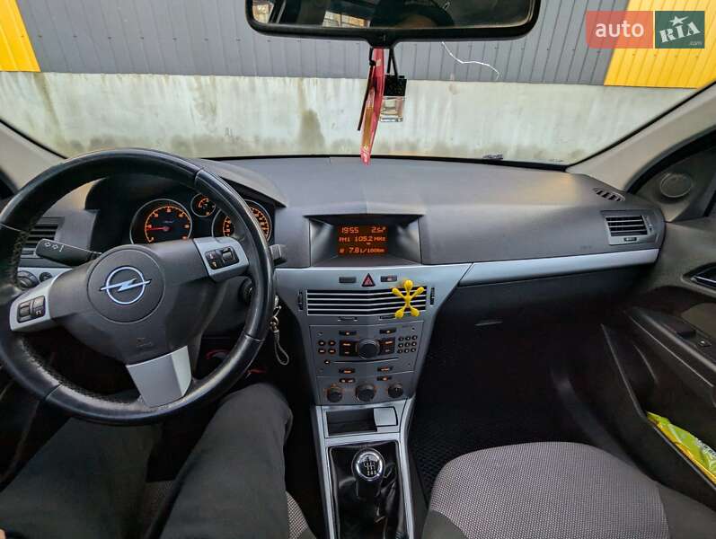 Універсал Opel Astra 2009 в Ніжині