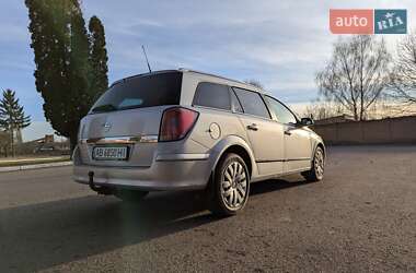 Универсал Opel Astra 2005 в 