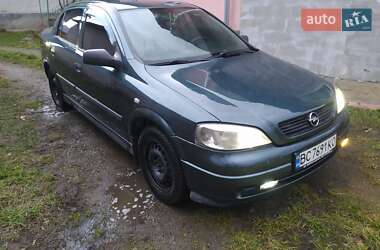 Седан Opel Astra 2005 в Стрию