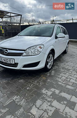 Універсал Opel Astra 2010 в Хотині