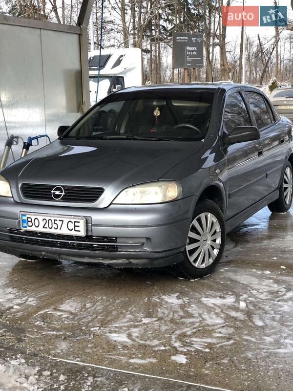 Седан Opel Astra 2008 в Тернополі