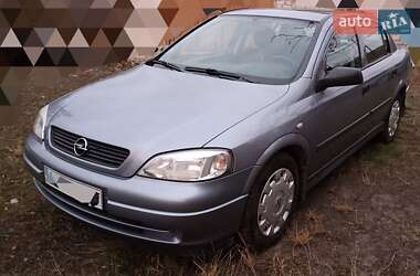 Седан Opel Astra 2008 в Глобине