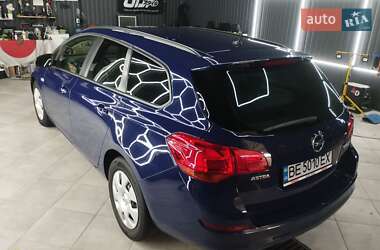 Універсал Opel Astra 2011 в Одесі