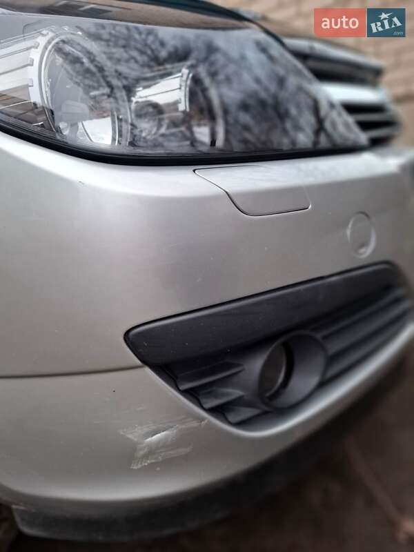 Хэтчбек Opel Astra 2005 в Синельниково