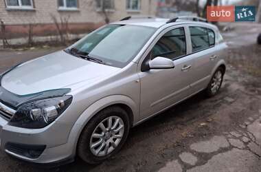 Хэтчбек Opel Astra 2005 в Синельниково