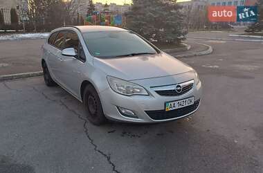 Универсал Opel Astra 2011 в Киеве