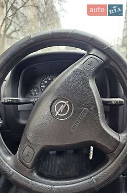 Седан Opel Astra 2009 в 