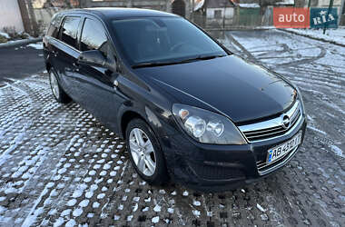 Універсал Opel Astra 2010 в Вінниці