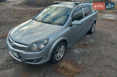 Универсал Opel Astra 2008 в Обухове